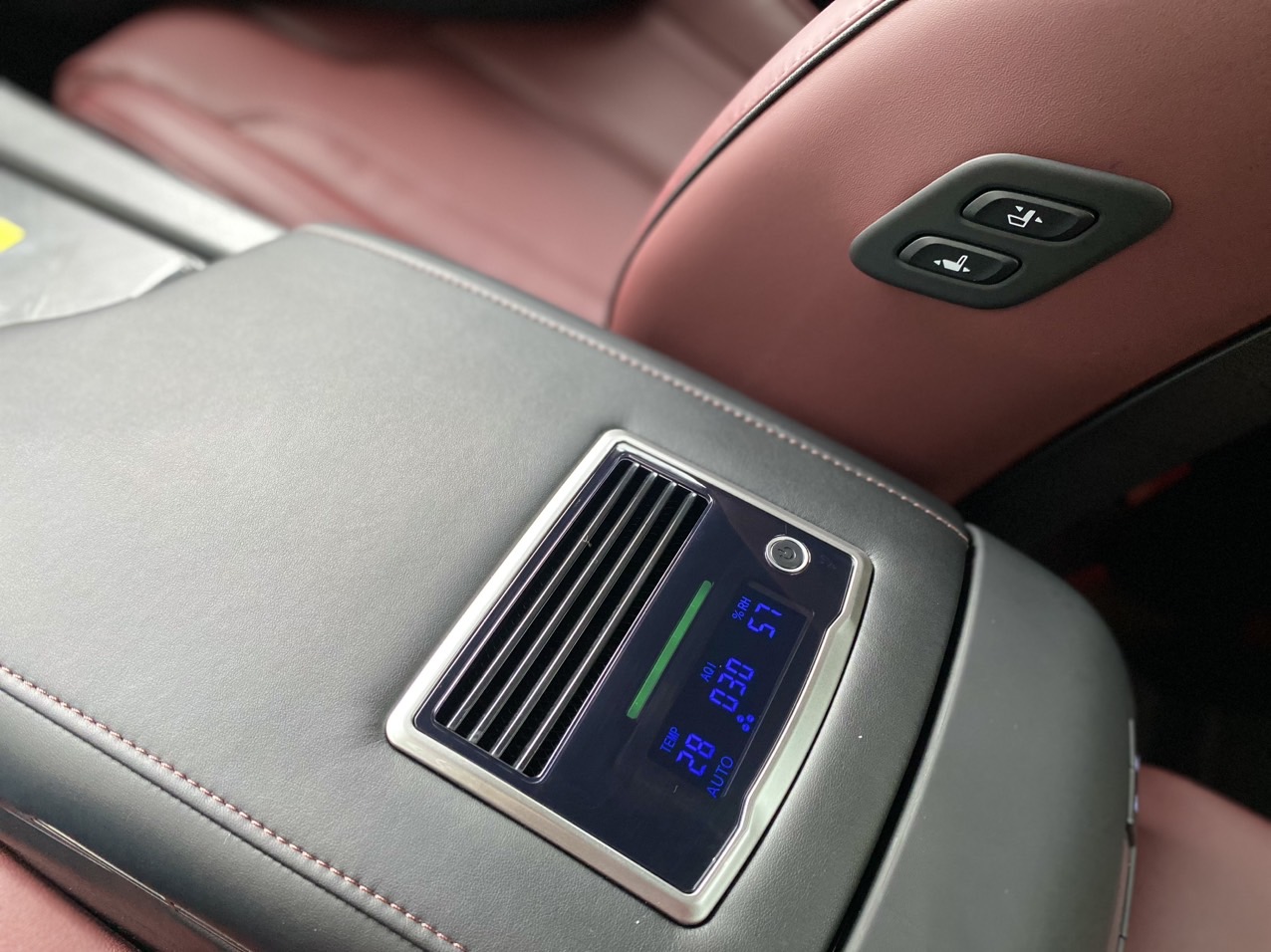 Nút chỉnh ghế bên phụ cho Santafe bản Prestige | Cắm giắc zin không cắt trích. - Image 3