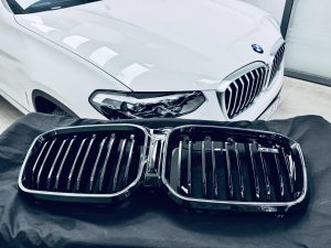 Alternative view of Mặt Ca Lăng BMW X3M F97 LCI Màu Đen Có LED