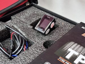 Alternative view of Cảm biến áp suất lốp TPMS vào cổng chờ sẵn cho các dòng xe Honda