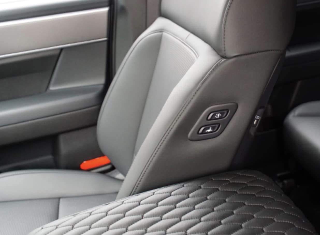 Nút chỉnh ghế bên phụ cho Santafe bản Prestige | Cắm giắc zin không cắt trích. - Image 2