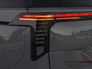 Alternative view of ĐÈN HẬU PORSCHE CHO KIA CARNIVAL NEW 2024-2025